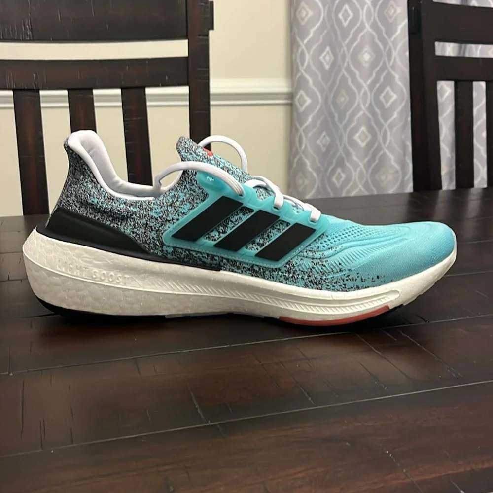 Adidas Ultraboost Light Boost Shoes Sneakers new Aqua IE1694 Mens Size 16